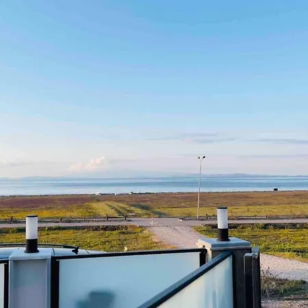 Detached With Private Pool And Sea View Villa *