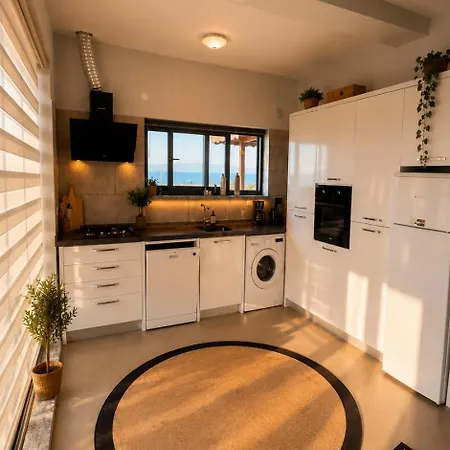 Detached With Private Pool And Sea View Villa *